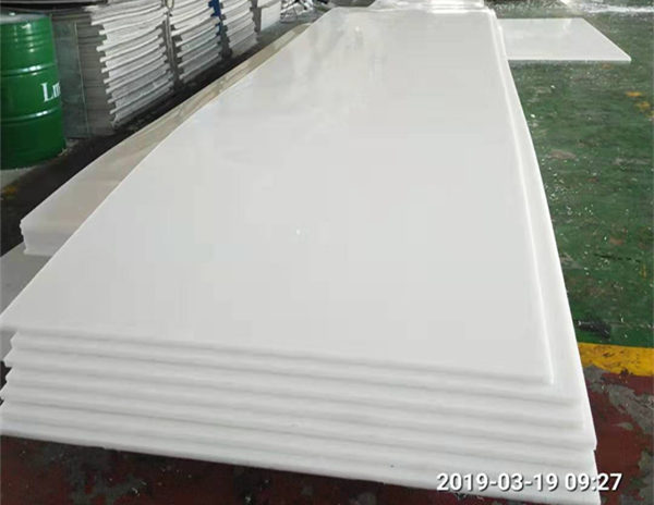 PP板機(jī)械加工設(shè)備及加工產(chǎn)品運(yùn)用范圍
